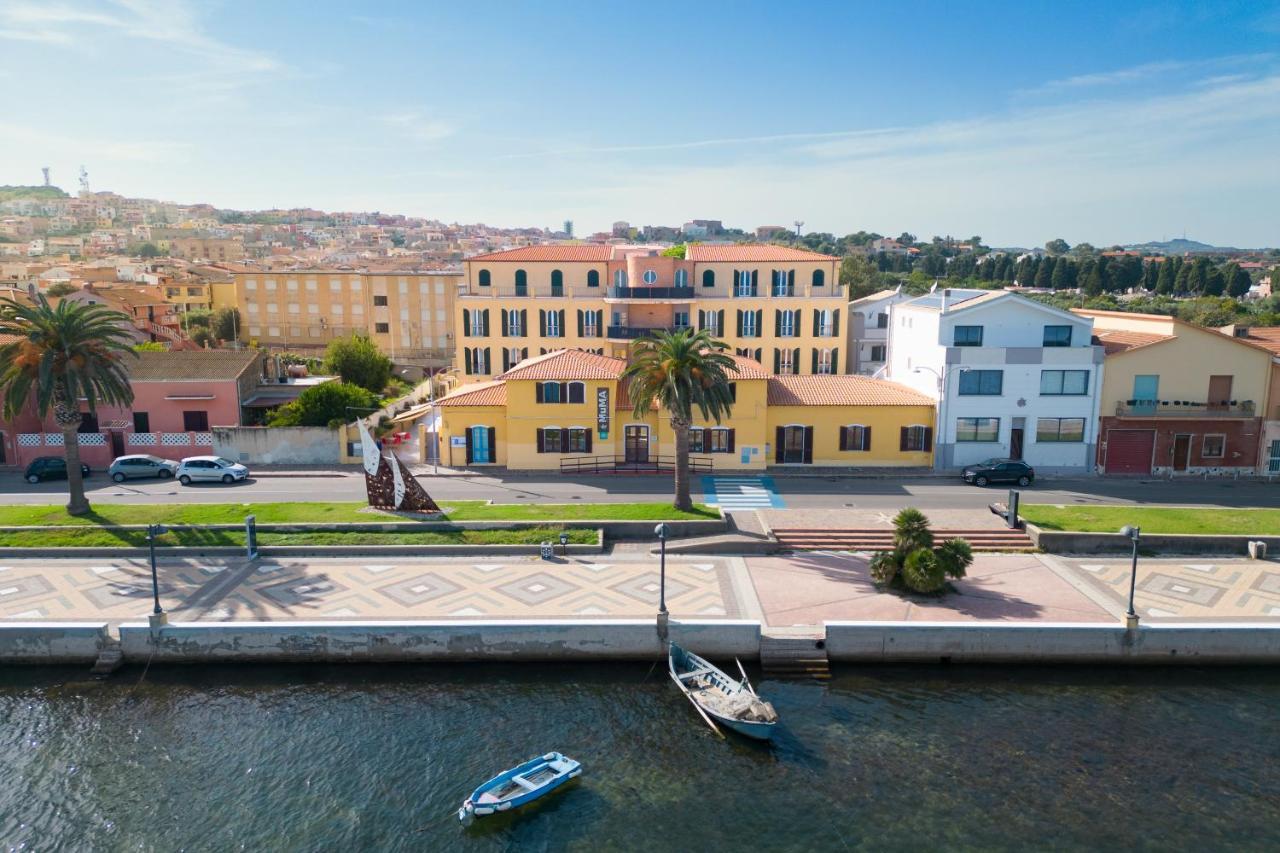 Muma Hostel SantʼAntìoco Exteriör bild