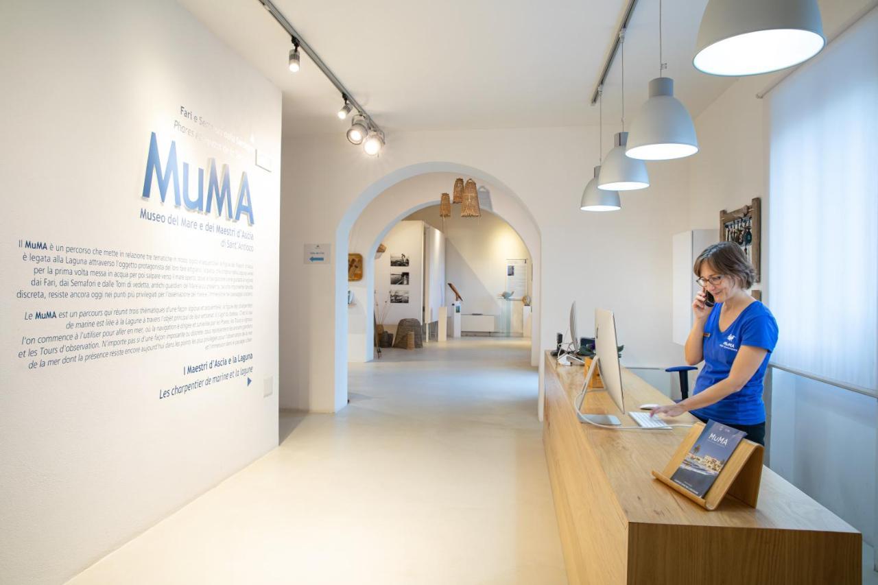 Muma Hostel SantʼAntìoco Exteriör bild