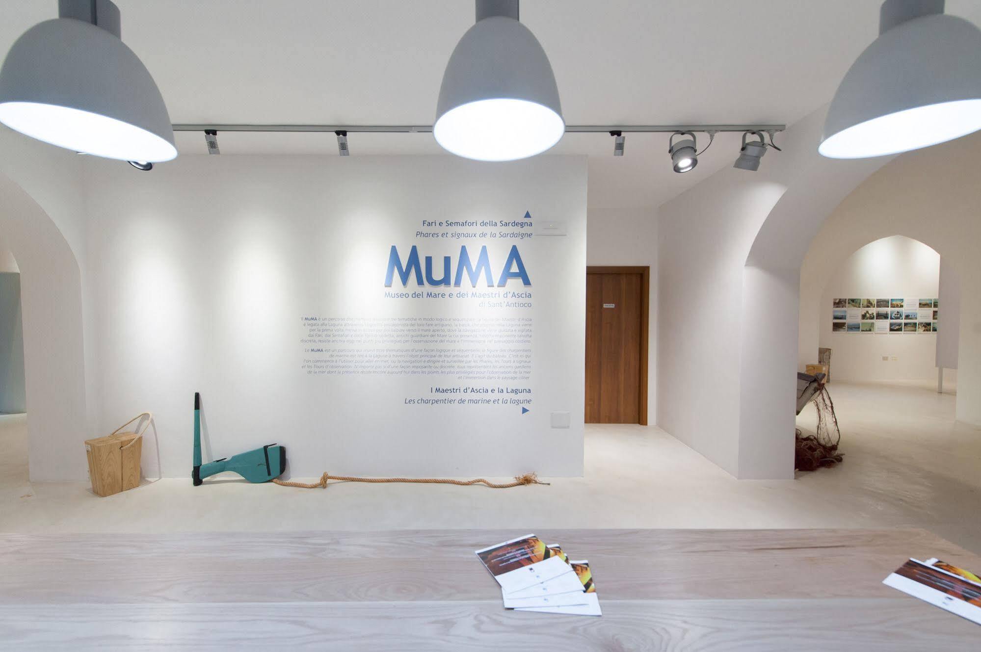 Muma Hostel SantʼAntìoco Exteriör bild